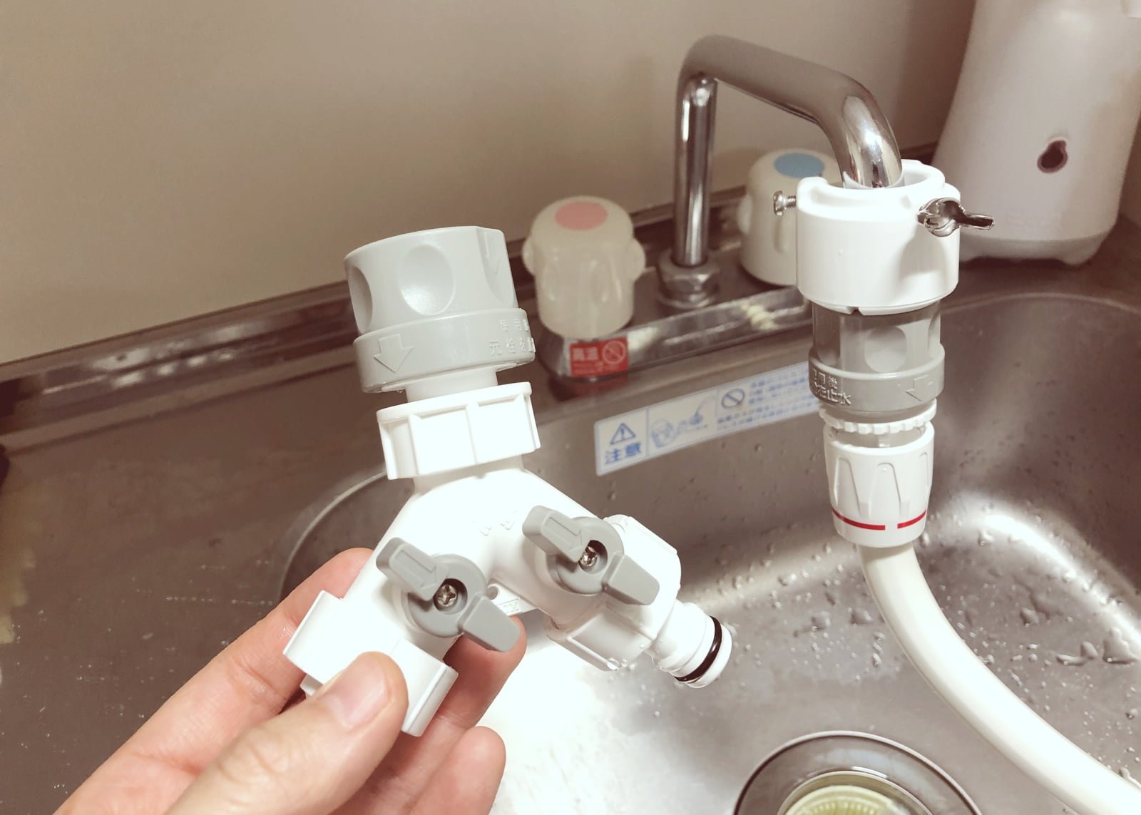パナソニック食器洗い乾燥機NP-TCM4-Wを工事不要・分岐水栓無しで取り付ける